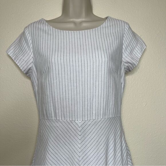 Banana Republic Linen Pinstripe Flutter Sleeve Flounce Hem Dress Women Size 4 - Picture 3 of 15